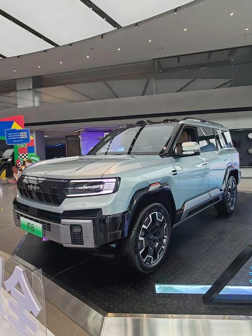 成都271比亚迪方程豹硬派越野的爆款，英菲尼迪35周年与你共成长